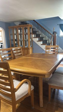 Dinning Set. Solid Wood