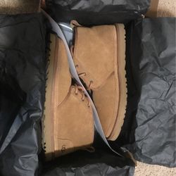 Men’s Uggs Size 10 (Brown)