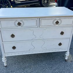 Vintage White Dresser with Mirror  + 4 Drawers + Wheels