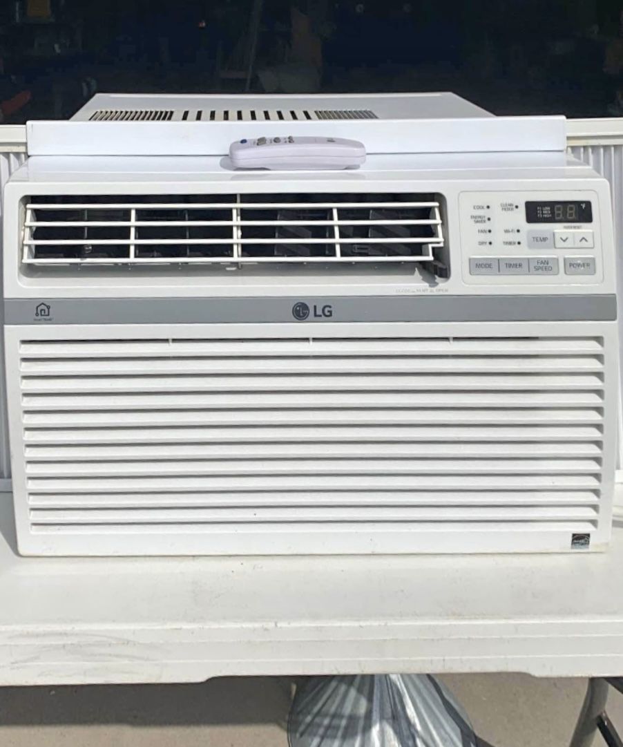 8,000 BTU LG Smart wi-fi Enabled Window Air Conditioner