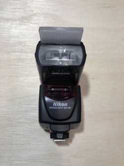NIKON SB-700 FLASH