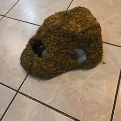 Reptile Moss Hide