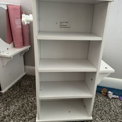 Spinning Jewelry Or Makeup Accessory Stands