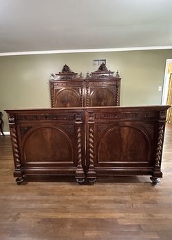 Renaissance Revival King Or Pair Of Twin Beds