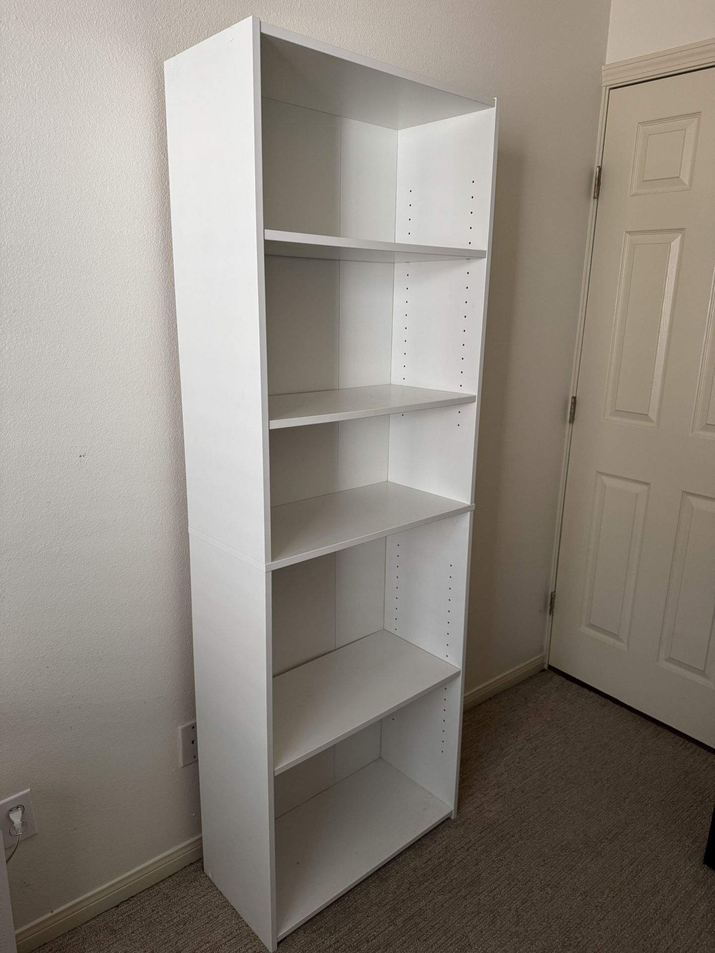 White Wooden Bookshelf – Sturdy & Spacious Storage