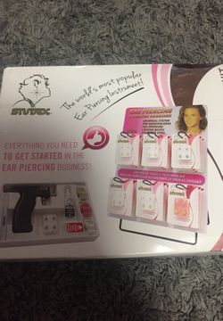 Ear piecing kit