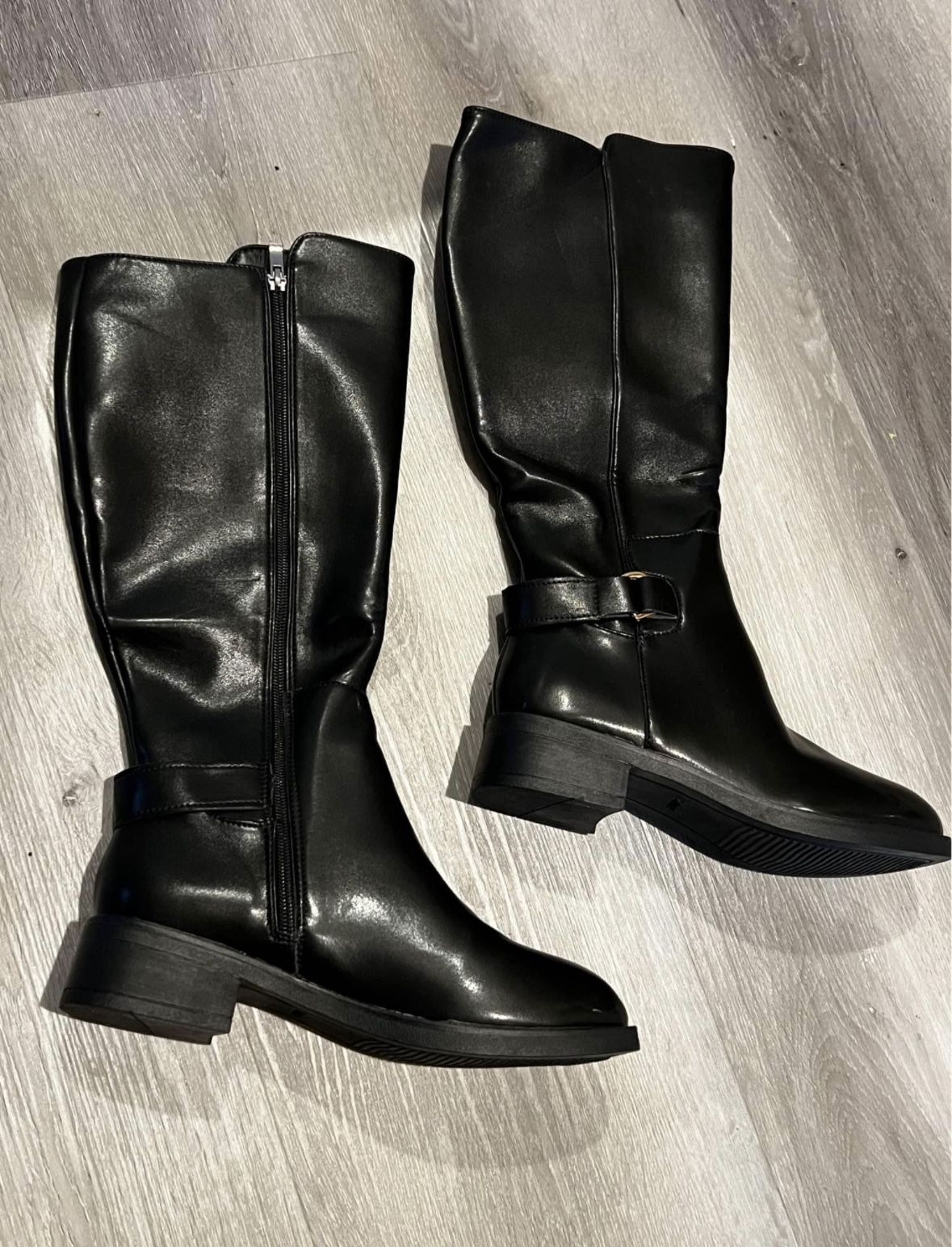 Brand New Boots sz 7.5