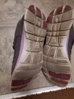 Sketchers Girls Size 7