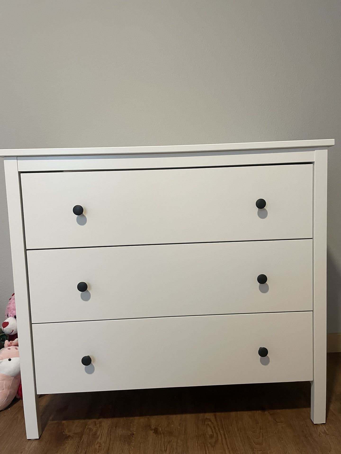 White dresser