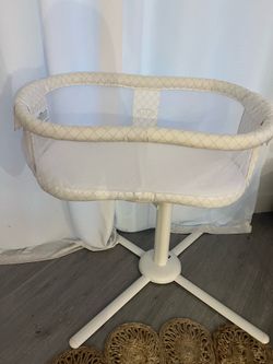 Halo bassinet