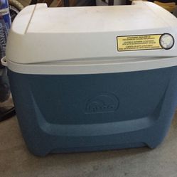 Igloo cooler