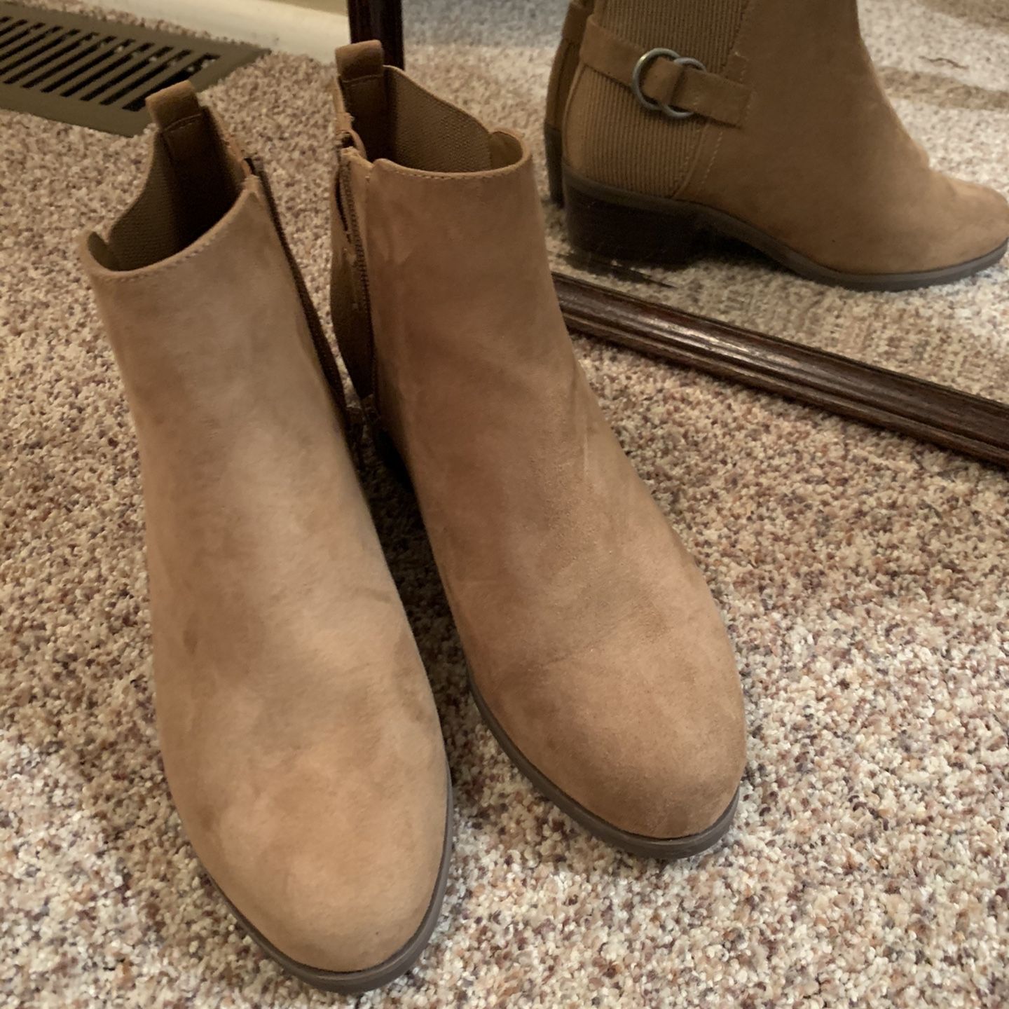 Market & Spruce Tan Suede Boots, New And Unused