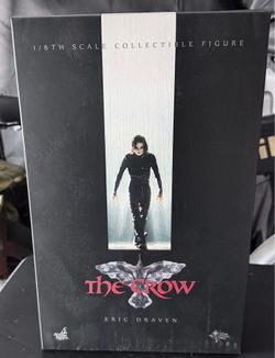 Hot Toys The Crow Eric Draven 1/6 Scale Figure