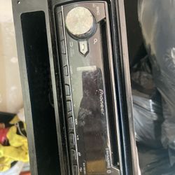 Pioneer Aftermarket Radio 