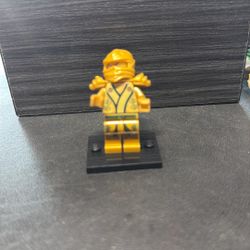 Lego Ninjago Lloyd (Golden Ninja) - The Final Battle Minifigure