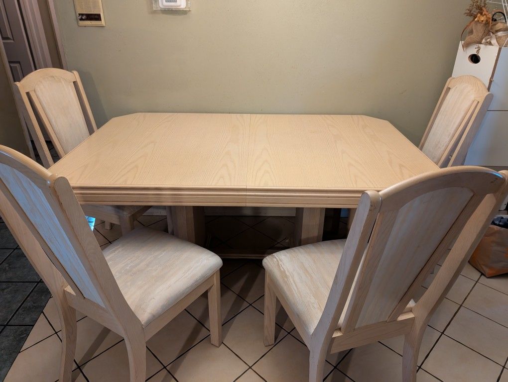 Dinning Room Table