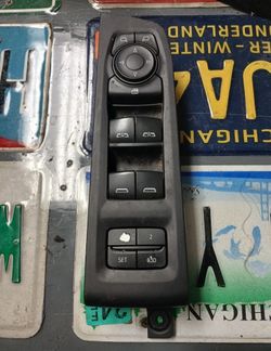 21-24 Suburban Fro t Left Window Switch original