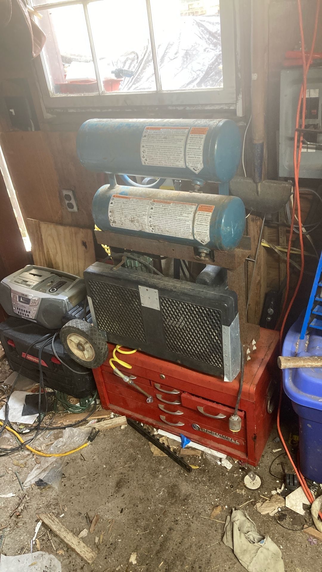 Mark air Makita Dual Tank Air Compressor