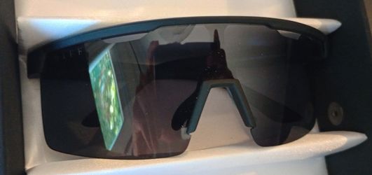 $15 For Diff Black Sunglasses