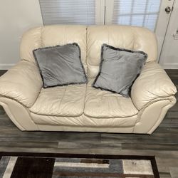 Couch set