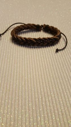 Men's leather bracelet