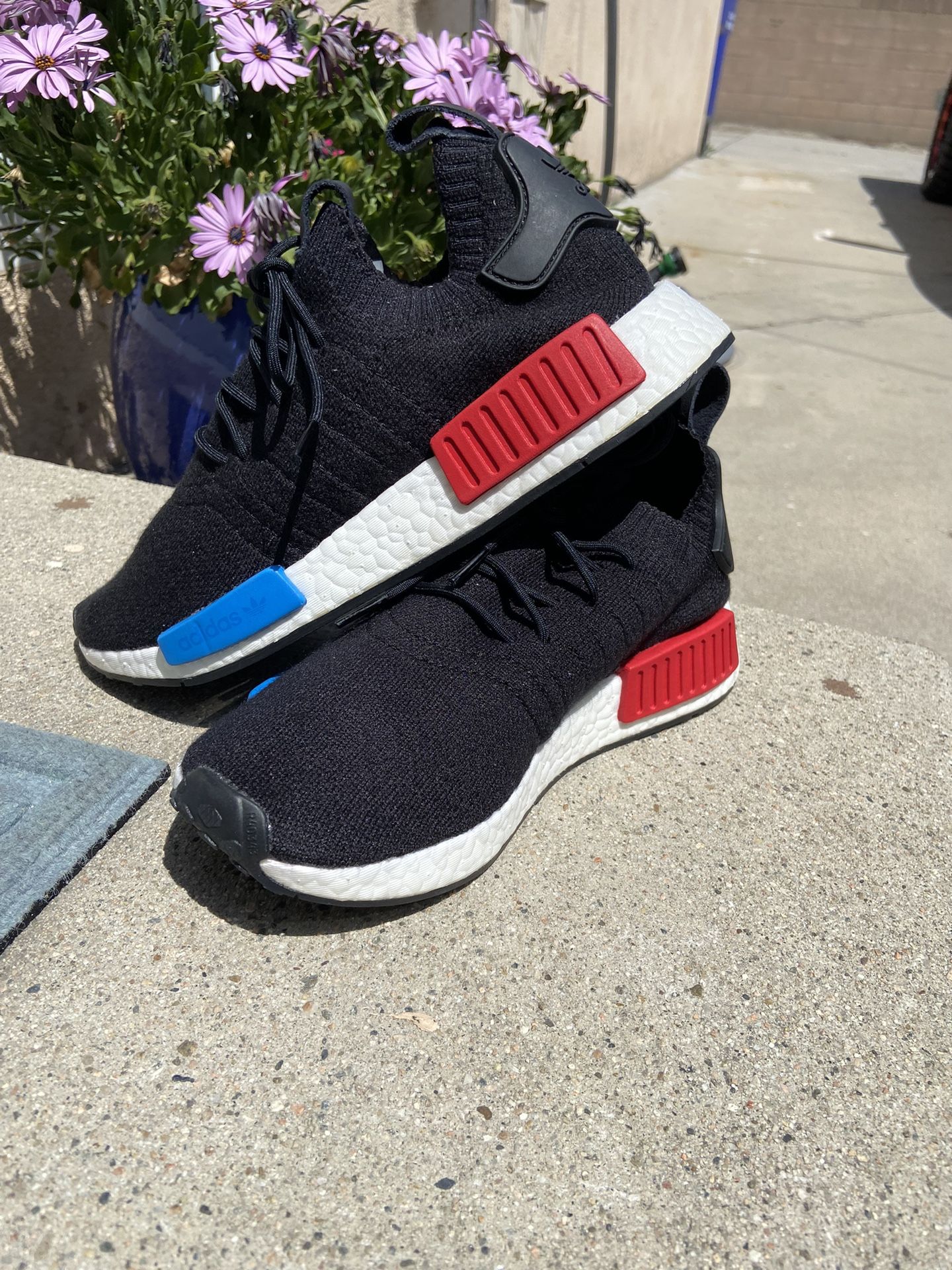 Adidas Shoes - *** Size 8 ***