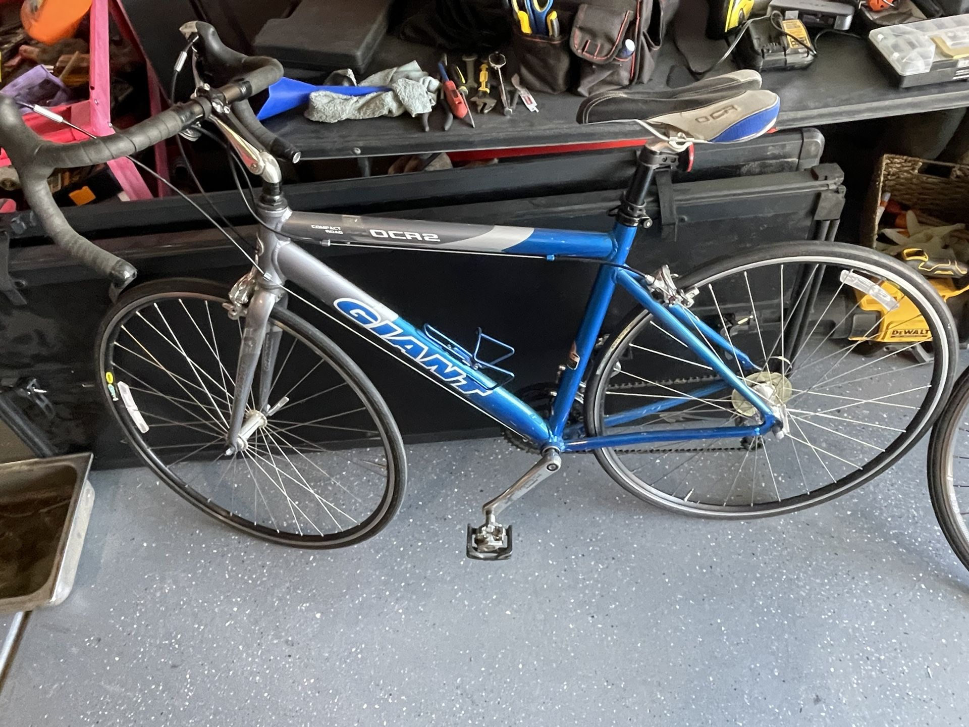 Giant Compact Road Bike