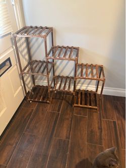 Wood plant holder