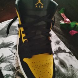 Jordan 1 Mid 10/5 Men