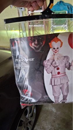 Costume