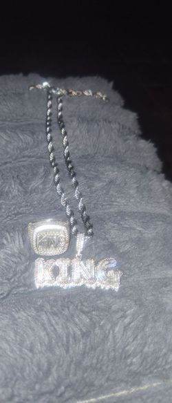 King 👑 pendant and ring 💍 size 9.5