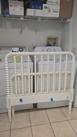 Twin bed