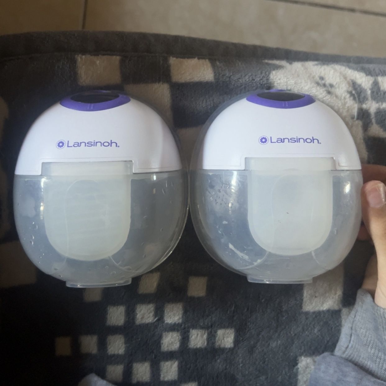 lansinoh breast pumps