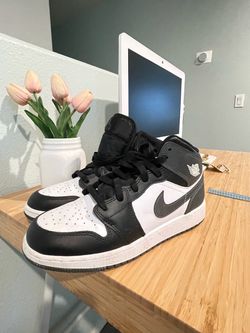 Air Jordan 1 Mid Black White Sneakers 6.5 y