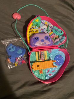 Polly Pocket Sloth Compact Playset