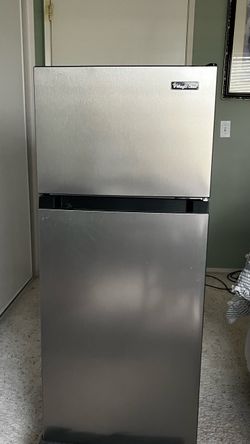 Mini refrigerator