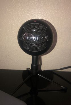 Blue snowball microphone