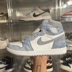 Jordan 1 High “Hyper Royal” Size 10