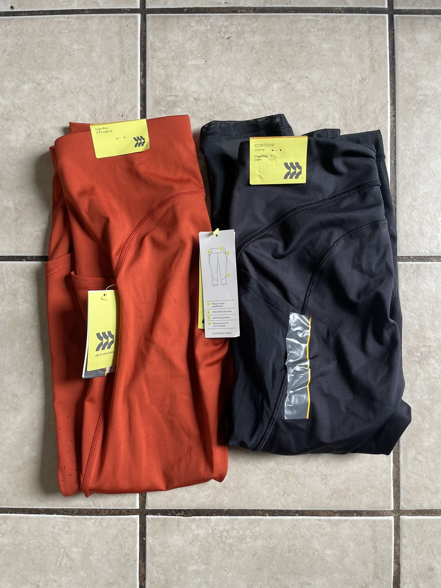 Bundle of 2 Small leggings