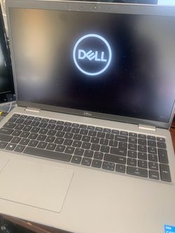 Dell latitude5520 i5 11th gen  AsIs