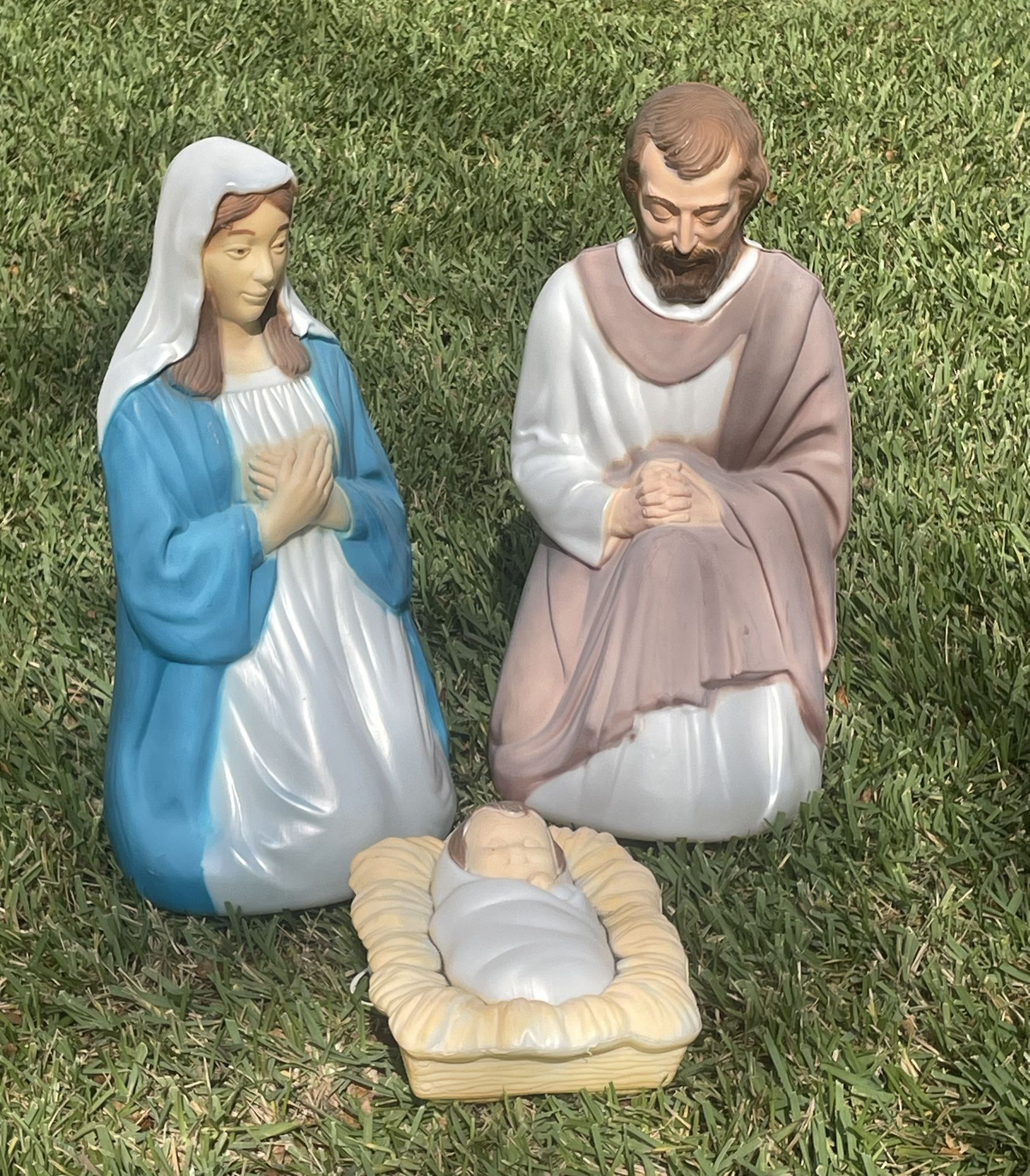Nativity 3 Piece Set 28" Lighted Blow Mold Mary Joseph Baby Jesus General Foam