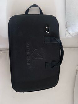 Mercer knife pack