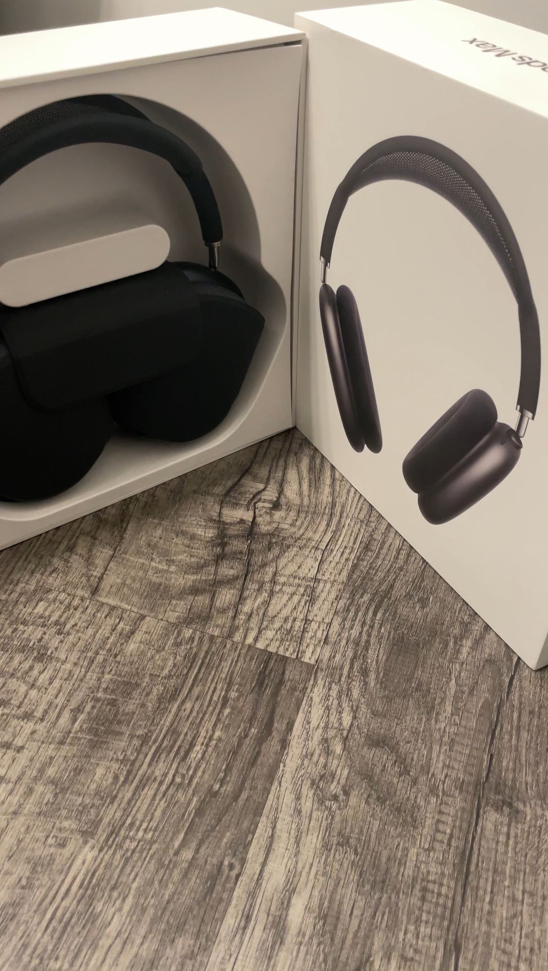*Brand New* AirPods Max (Negotiable)