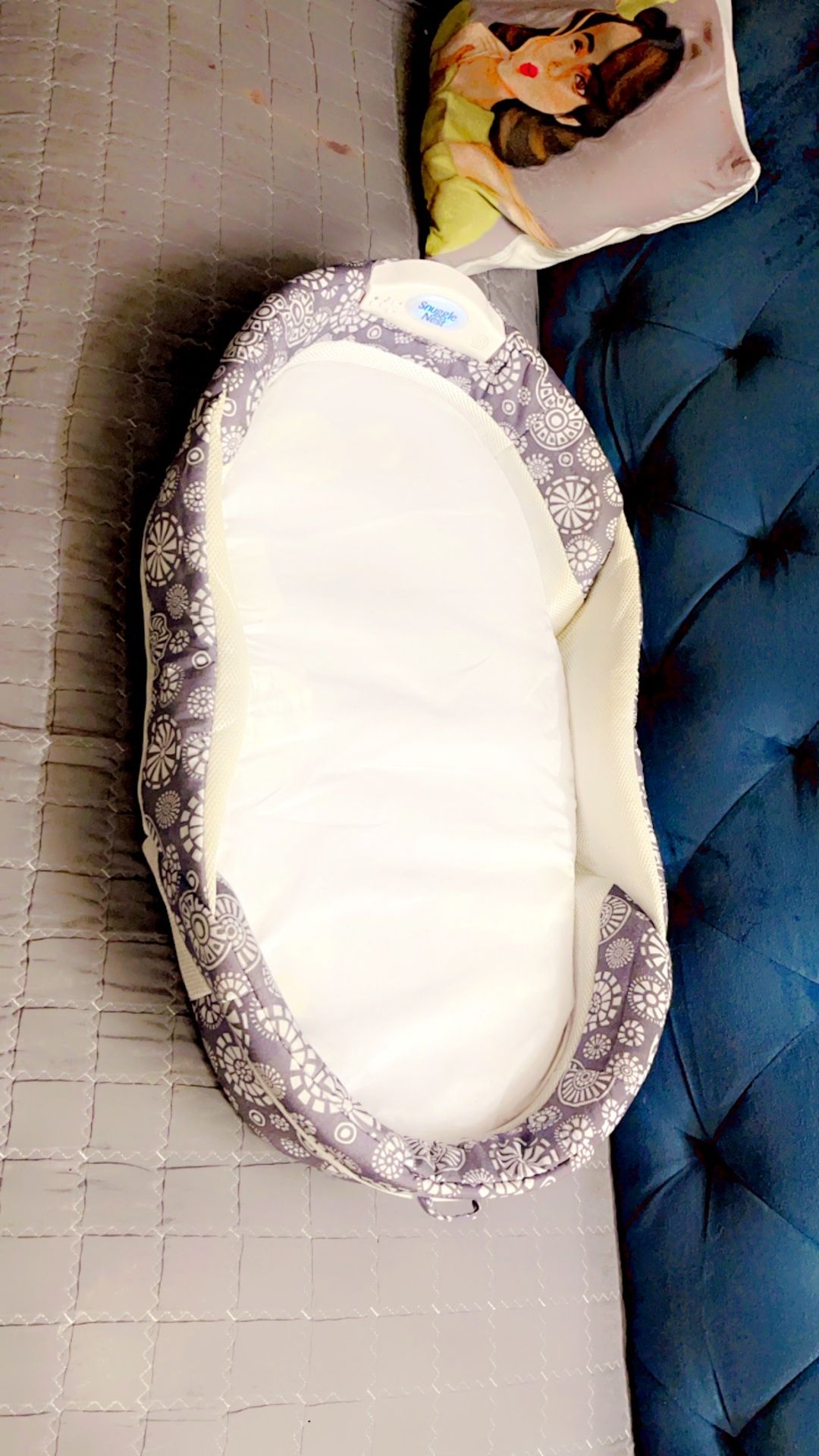 Baby Nest With Light And Music