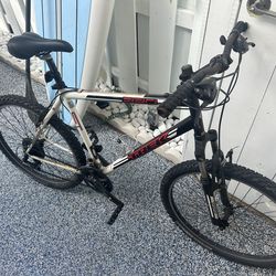 For Sale - Trek 820 Mountain Beach Bike - 21" Frame
