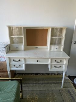 Pottery Barn Teen/Kids French Desk With Hutch
