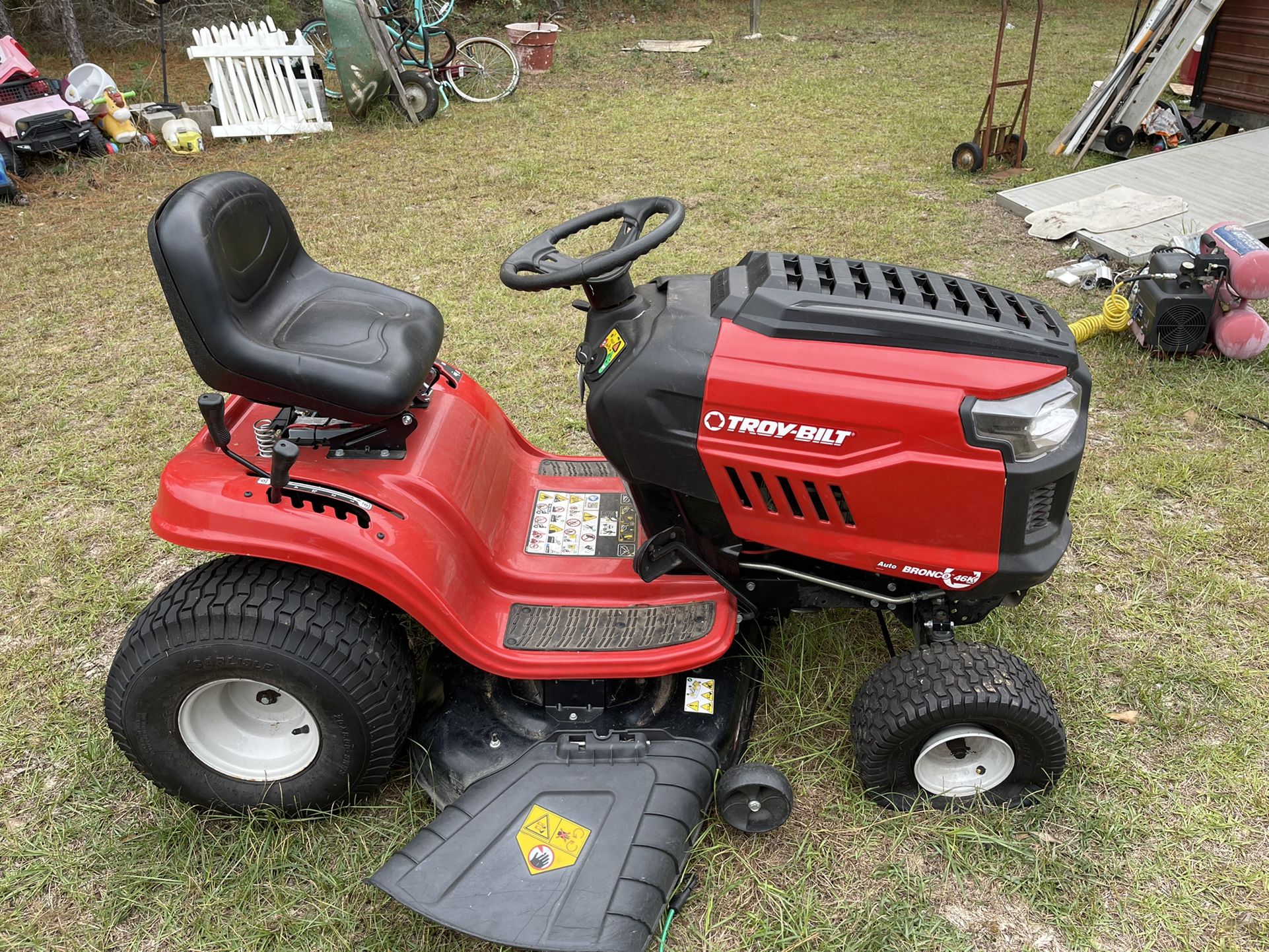 TroyBuilt Riding lawn mower