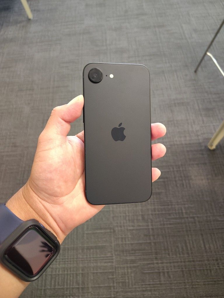iPhone 16e For $432