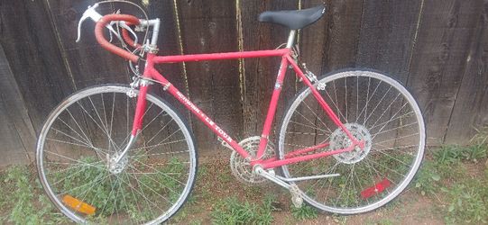 Adult Schwinn Le Tour Road Bike Needs Love