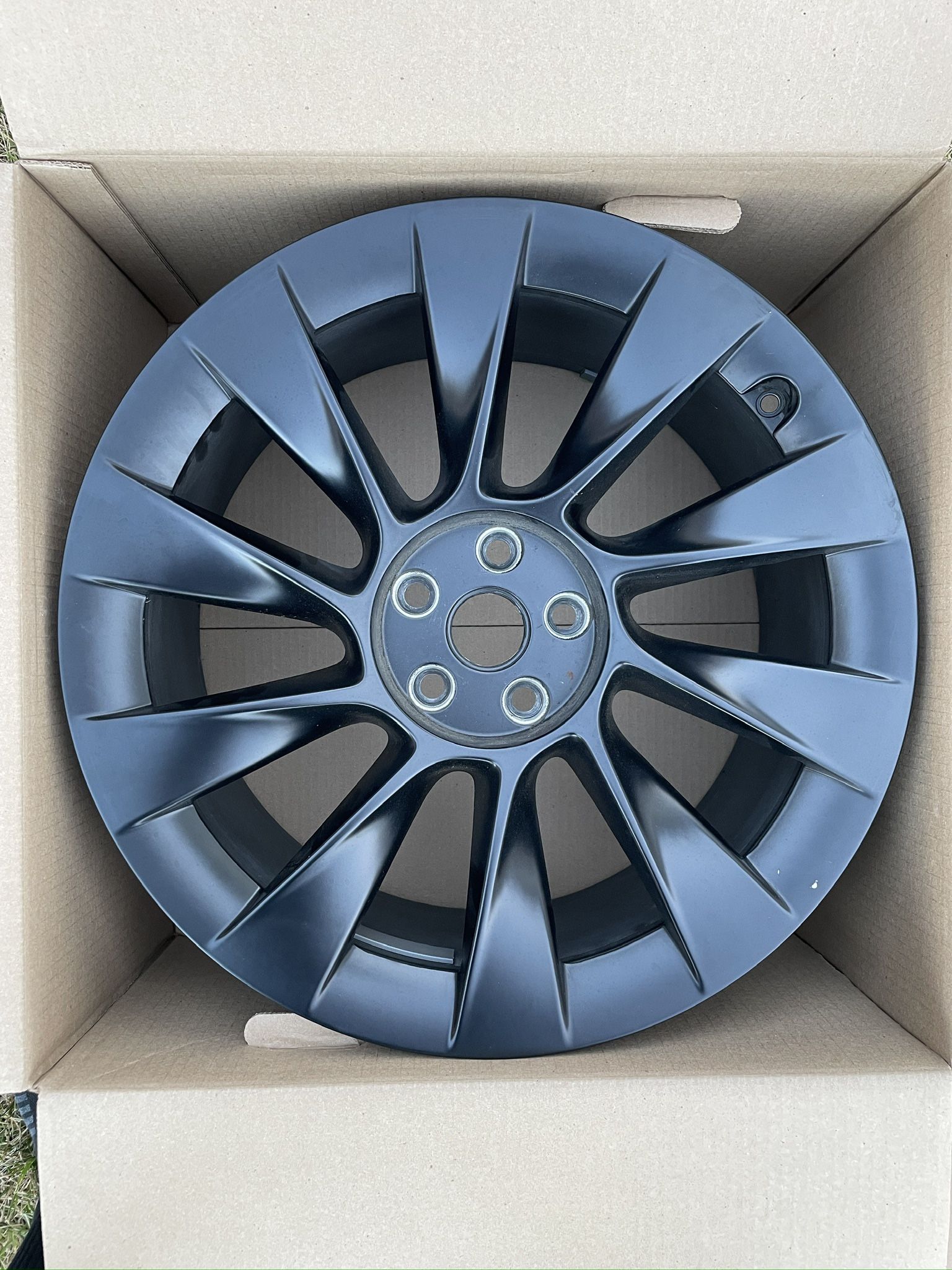 Tesla Model Y 20” Induction Wheels (Bent)